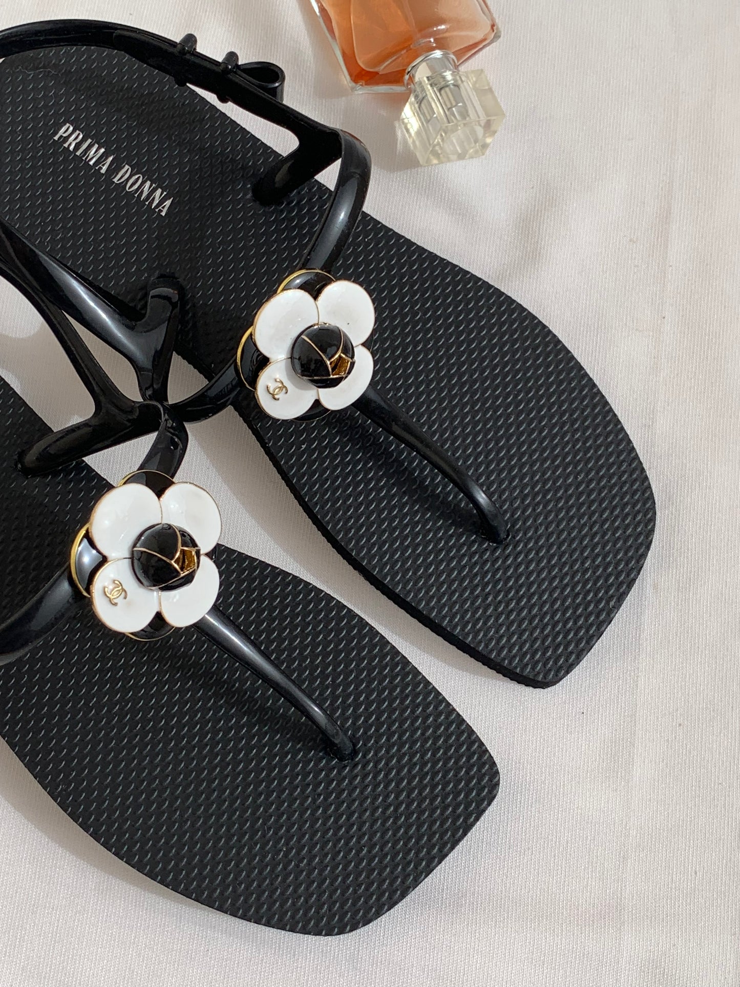 Channel slipper