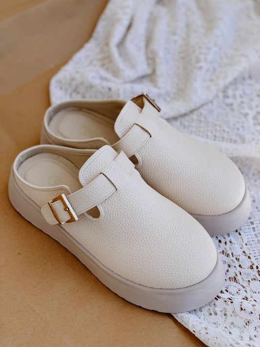 Leather clogs