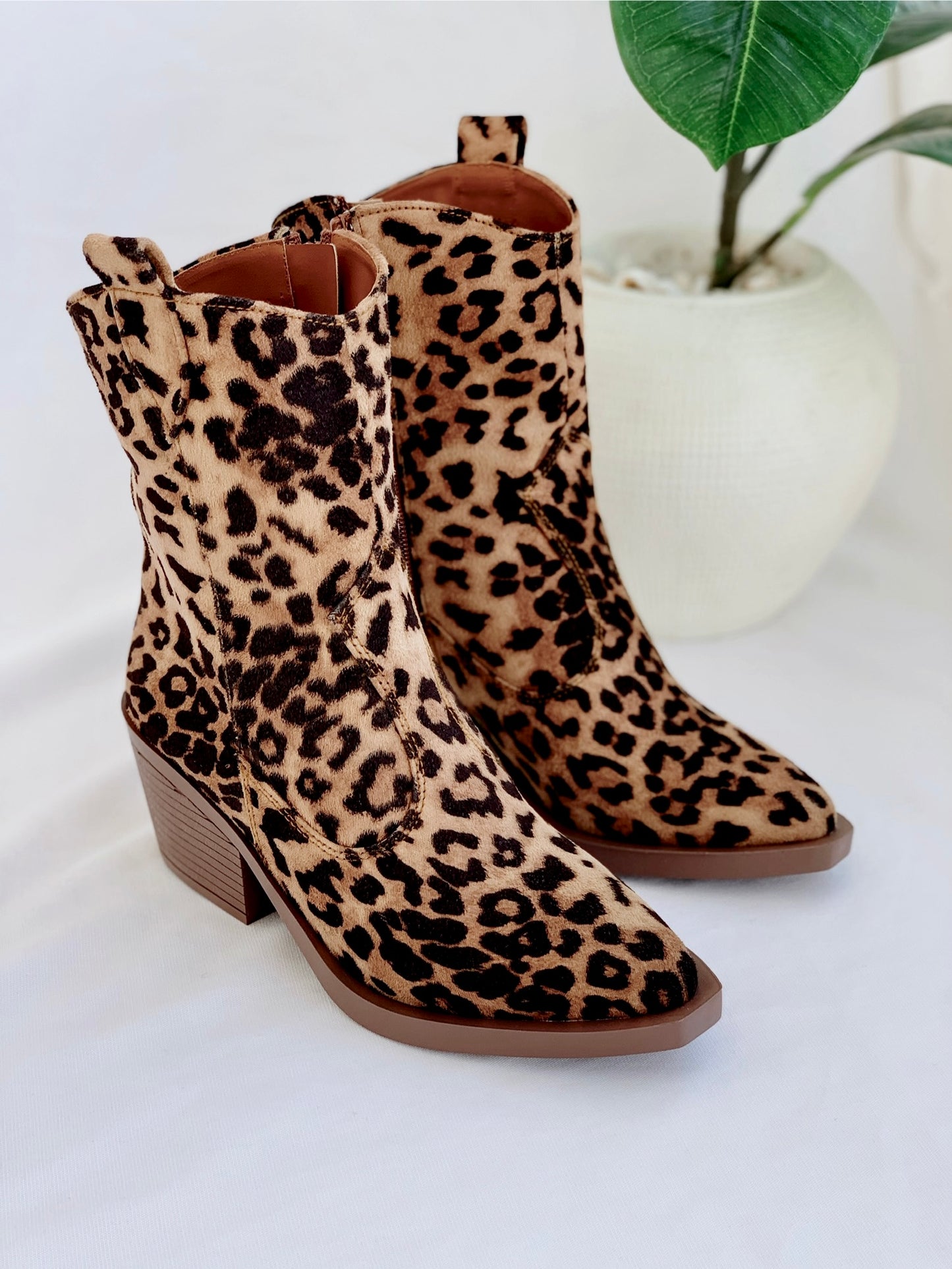 Leopard boots